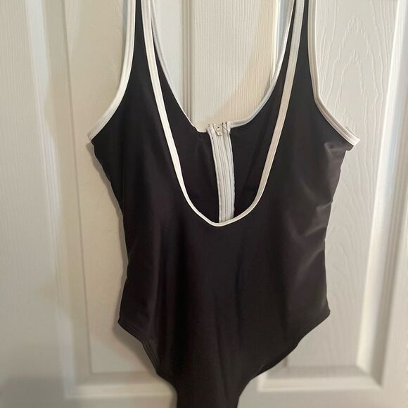 Old Navy Black and White One-Piece Swimsuit - Picture 4 of 4